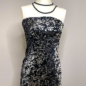 Holiday Dress! Strapless Sequin Black/Silver Dress!